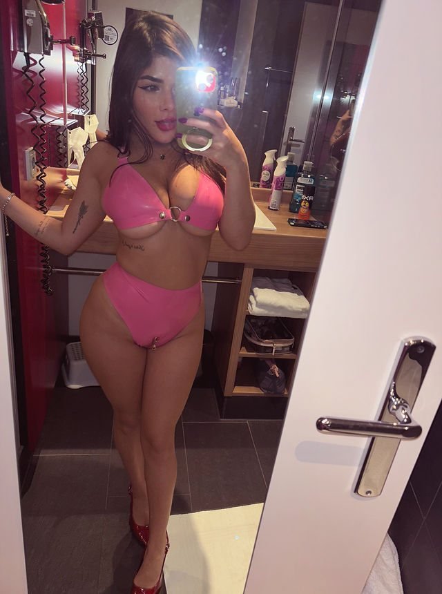 Maya photo 10